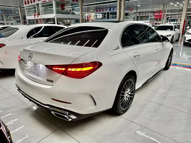 Mercedes-Benz C-Class — Фото автомобиля 4