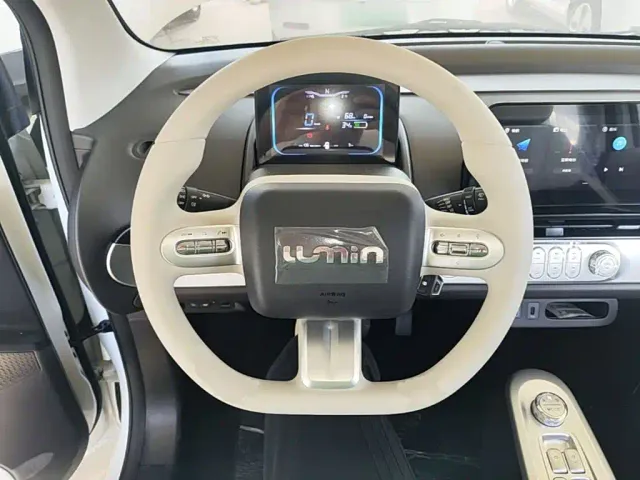 Changan Lumin — Фото автомобиля 6