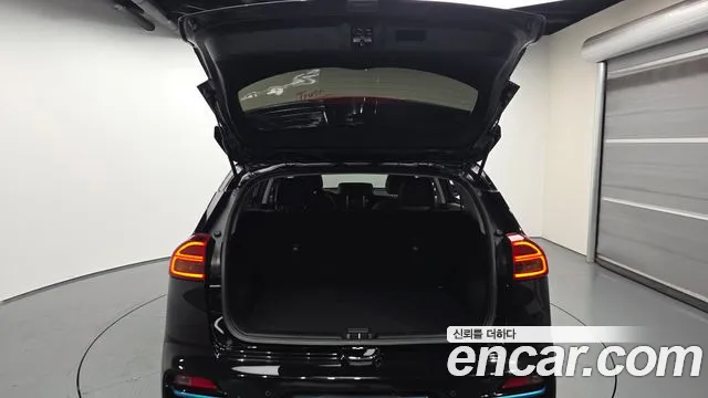 Kia Niro — Фото автомобиля 20