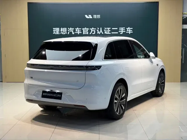 Li Auto Li Auto L6 2025 Max Smart Renewal Edition — Фото автомобиля 3