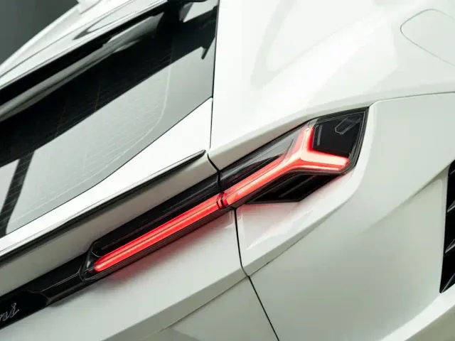 Lamborghini Urus — Фото автомобиля 8