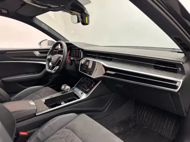 Audi A6L — Фото автомобиля 11