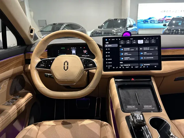 Aito M5 — Фото автомобиля 11