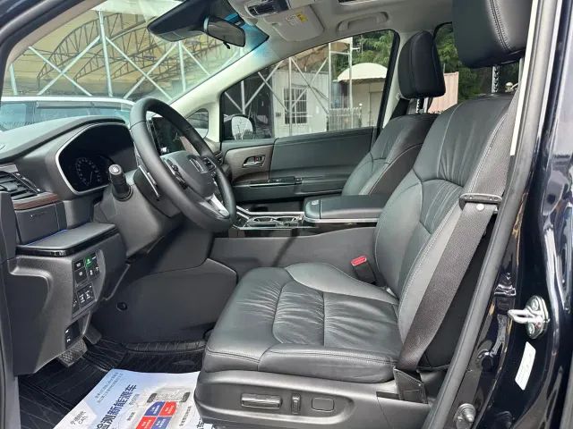 Honda Odyssey — Фото автомобиля 5