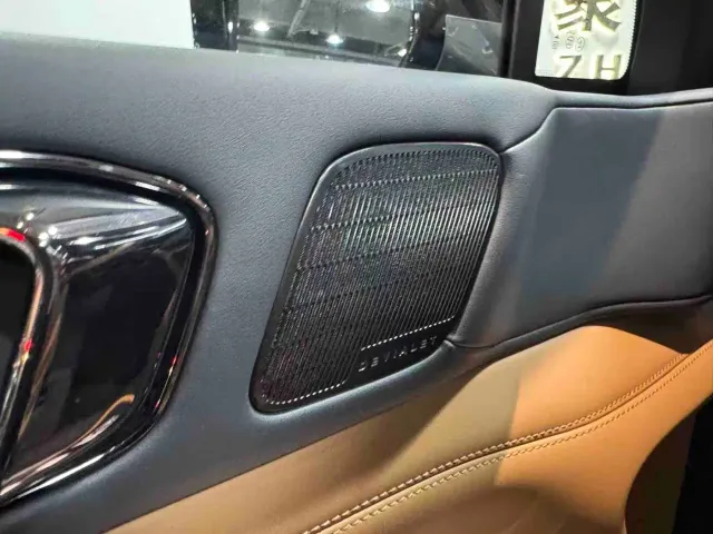 BYD FangChengBao Leopard 5 — Фото автомобиля 16