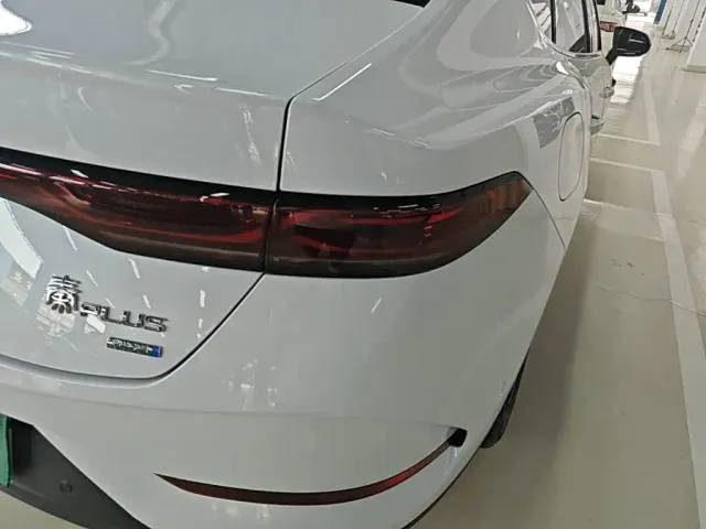 BYD Qin PLUS — Фото автомобиля 7