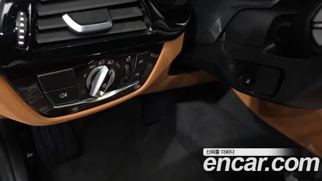 BMW 5 Series G30 — Фото автомобиля 27