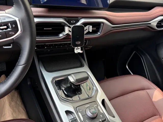 Geely Haoyue — Фото автомобиля 10
