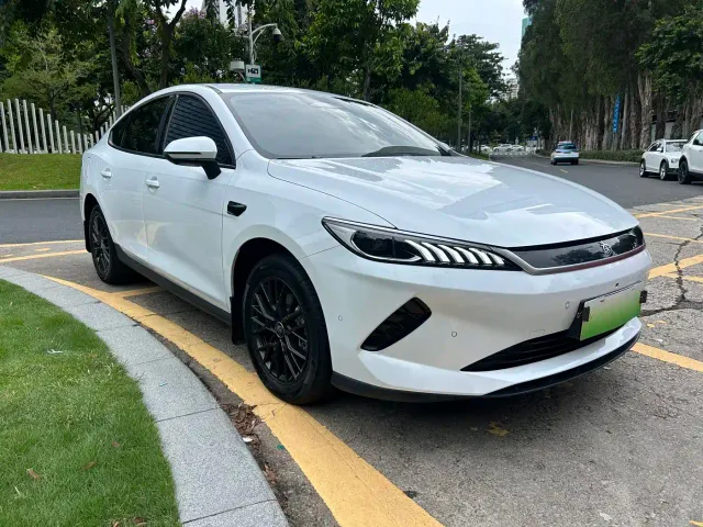 BYD Qin PLUS — Фото автомобиля 3