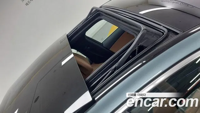 Mercedes-Benz E-Class — Фото автомобиля 12