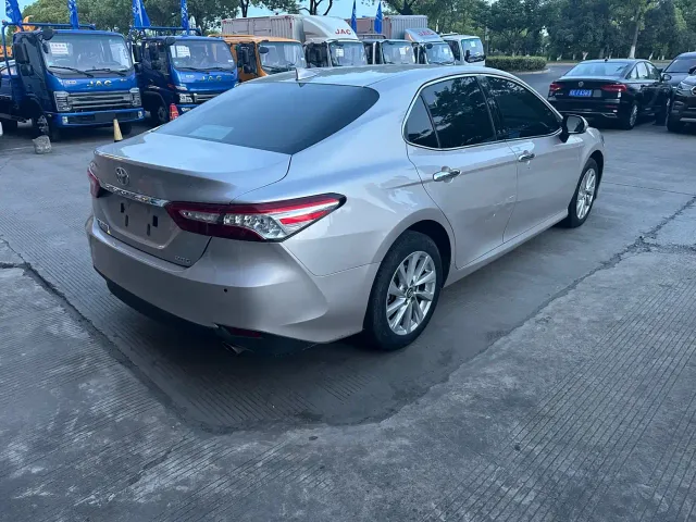 Toyota Camry — Фото автомобиля 4
