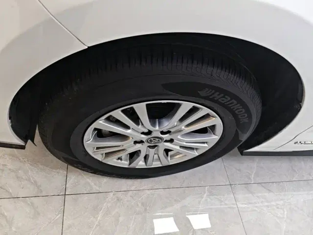 Toyota Sienna — Фото автомобиля 22