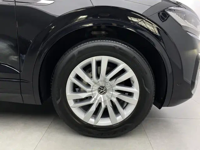 Volkswagen Touareg — Фото автомобиля 7