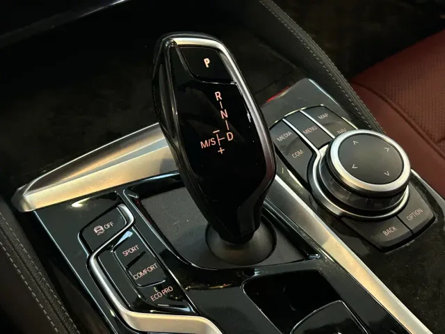 BMW 5 Series — Фото автомобиля 15