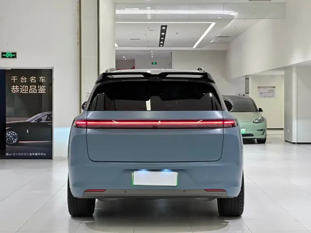 Li Auto L7 — Фото автомобиля 6