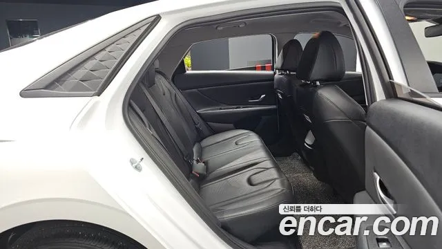 Hyundai Avante CN7 — Фото автомобиля 17