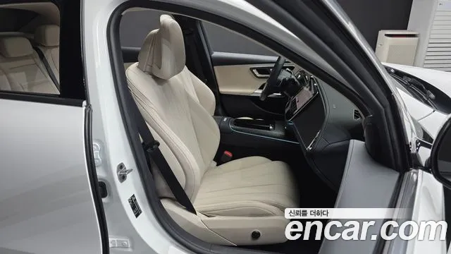 Mercedes-Benz E-Class W214 — Фото автомобиля 12