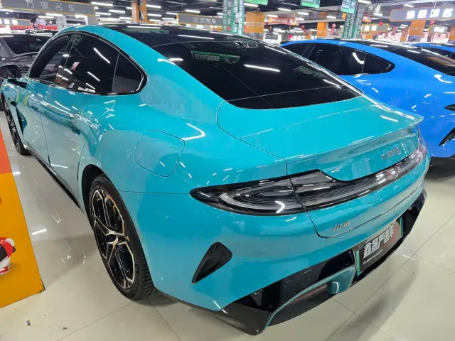 Xiaomi SU7 — Фото автомобиля 7
