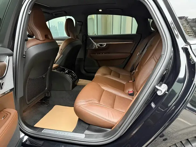 Volvo S90 — Фото автомобиля 8