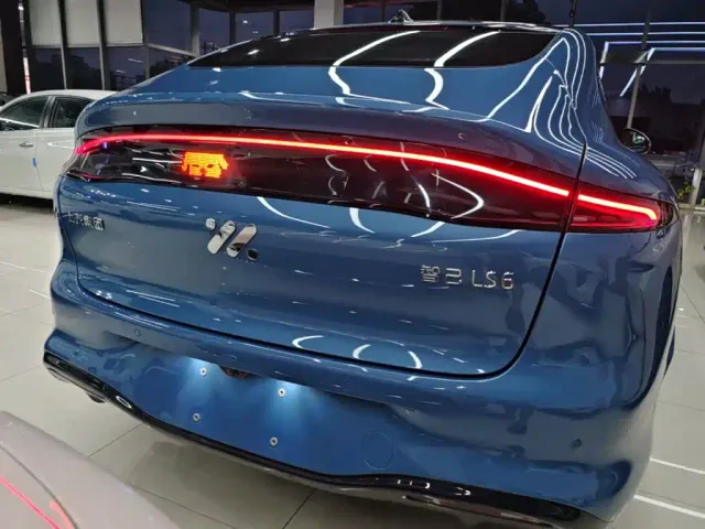 IM Motors LS6 — Фото автомобиля 5