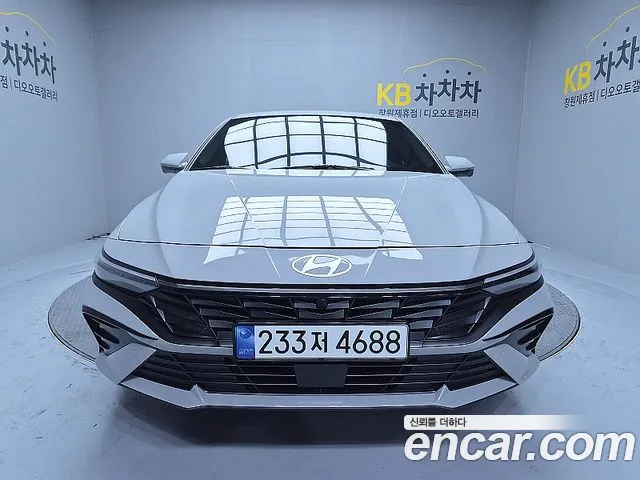 Фотография автомобиля — Hyundai Avante CN7