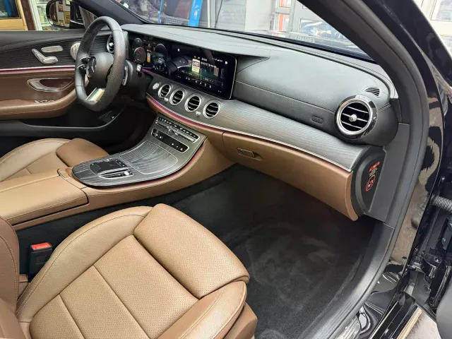 Mercedes-Benz E-Class — Фото автомобиля 15