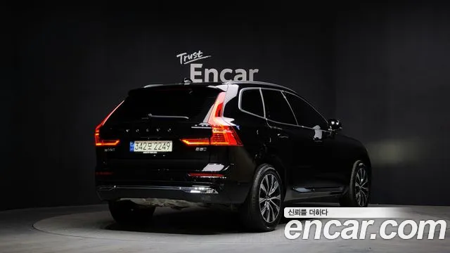 Вольво XC60 — Фото автомобиля 2