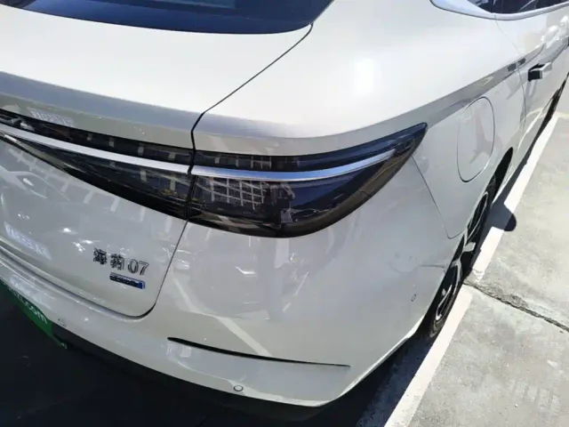 BYD Seal 07 DM-i — Фото автомобиля 7