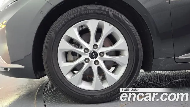 Kia K8 2.5 Бензин 2WD — Фото автомобиля 5