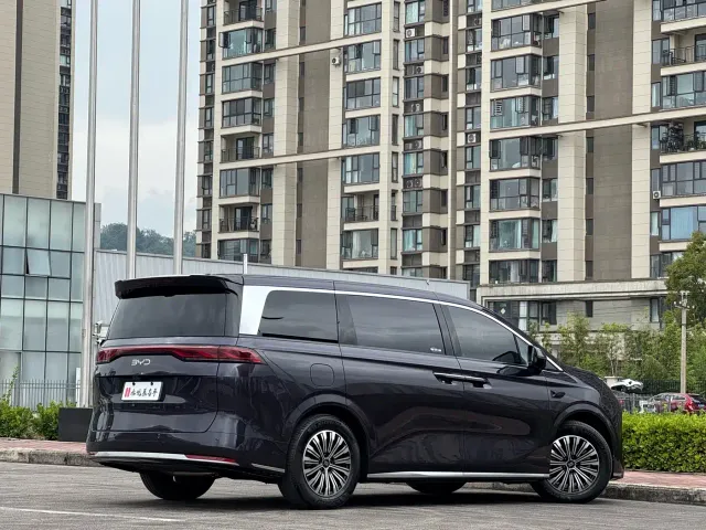 BYD Xia — Фото автомобиля 14