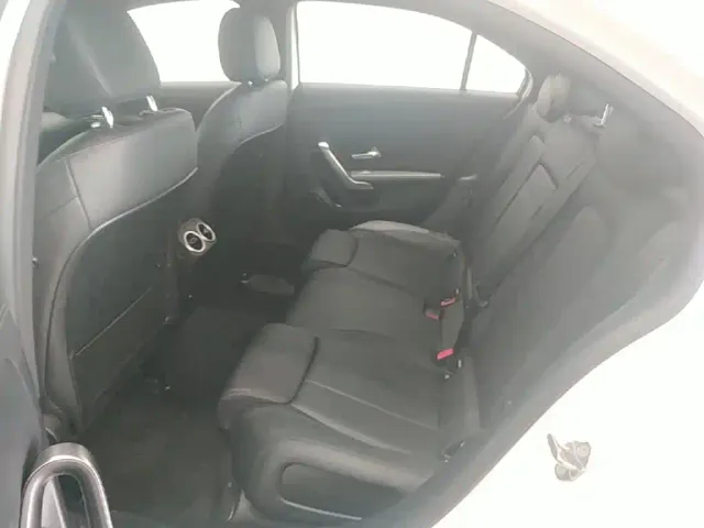 Mercedes-Benz A-Class — Фото автомобиля 16