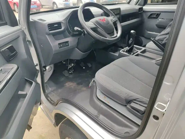 Wuling Longka — Фото автомобиля 16
