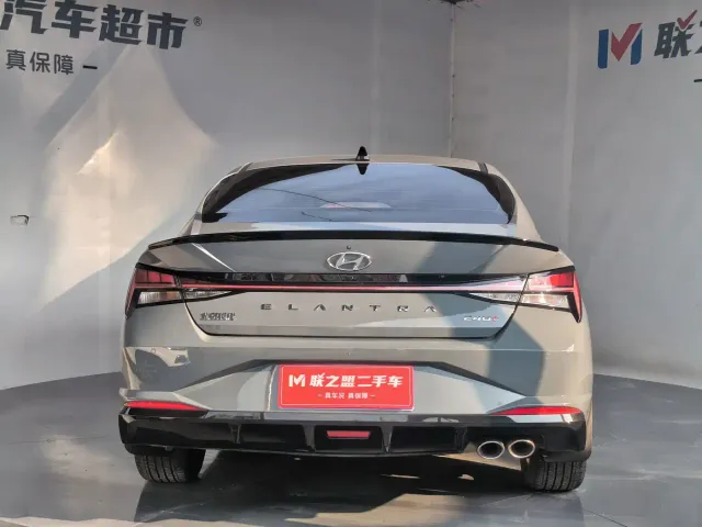 Hyundai Elantra — Фото автомобиля 5