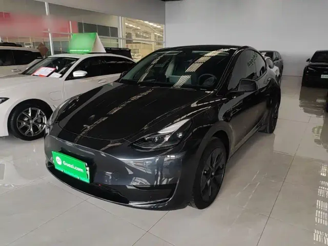Фотография автомобиля — Tesla Model Y
