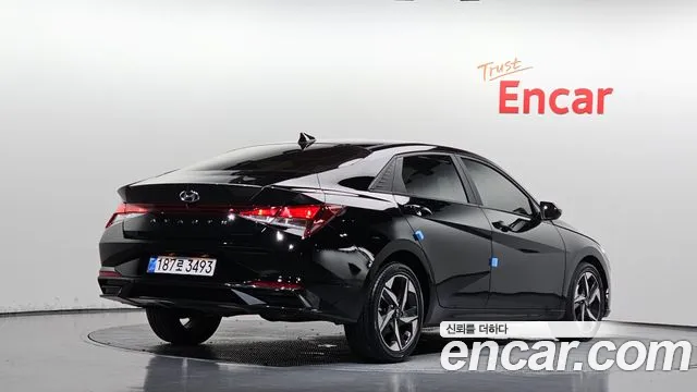 Hyundai AVANTE Avante (CN7) — Фото автомобиля 2