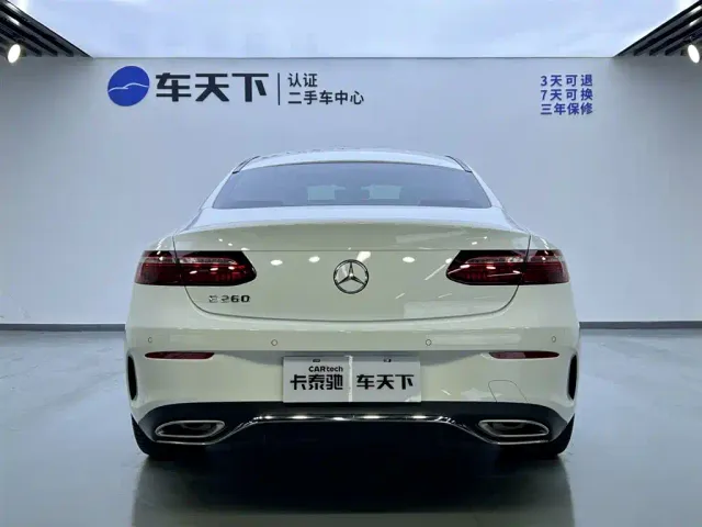 Mercedes-Benz E-Class — Фото автомобиля 6