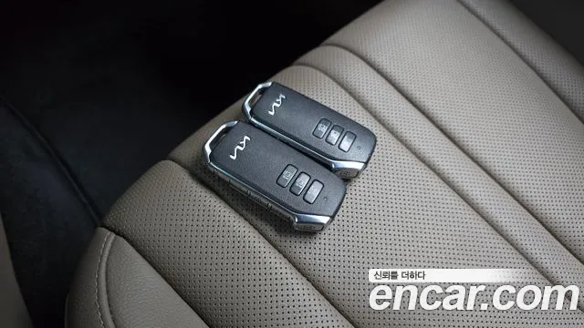 Kia K8 Hybrid — Фото автомобиля 30