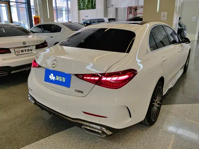 Mercedes-Benz C-Class — Фото автомобиля 3
