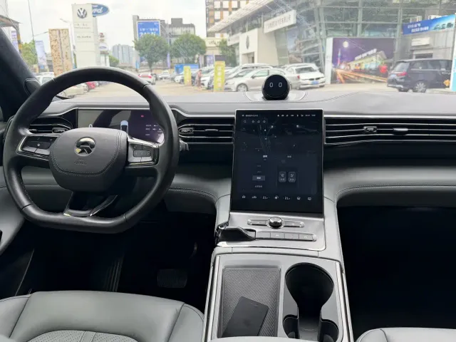 Nio EC6 — Фото автомобиля 17