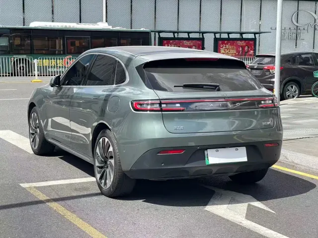 Aito M5 — Фото автомобиля 10