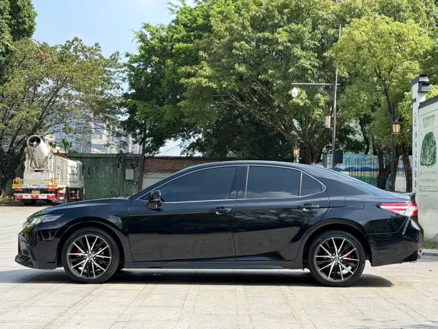 Toyota Camry — Фото автомобиля 4