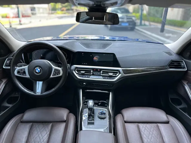BMW 3 Series — Фото автомобиля 19