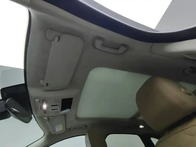 Jaguar F-Pace — Фото автомобиля 14