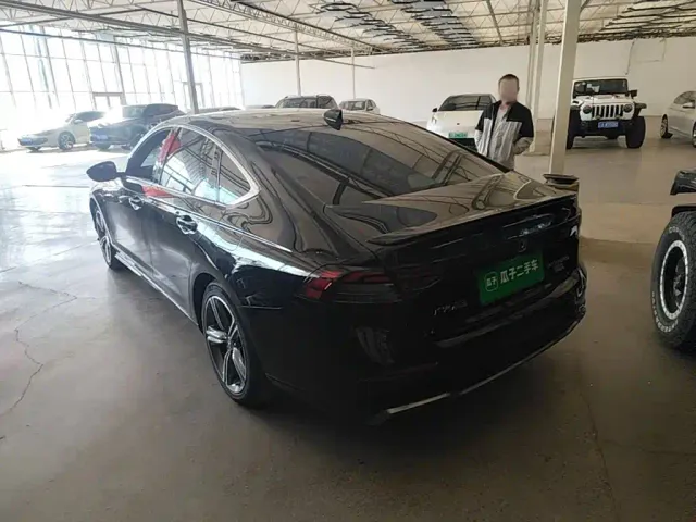 Honda Accord — Фото автомобиля 4