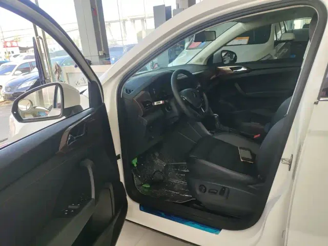 Volkswagen Tharu — Фото автомобиля 15