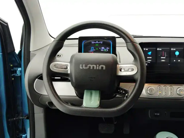 Changan Lumin — Фото автомобиля 15
