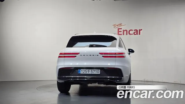 Genesis GV70 — Фото автомобиля 4
