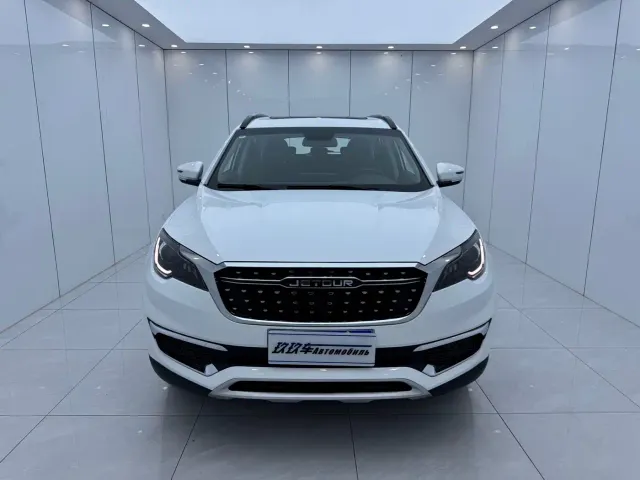 Jetour X70 — Фото автомобиля 2