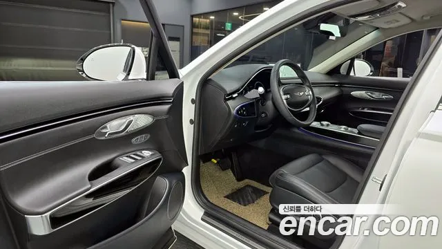 Genesis GV70 2.5T Бензин 2WD — Фото автомобиля 10