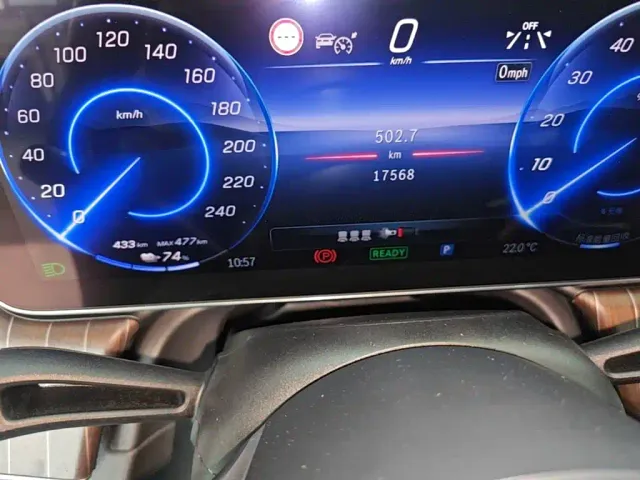 Mercedes-Benz EQE SUV — Фото автомобиля 11